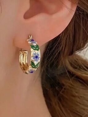 Floral Enamel Gold Hoop Earrings (5518)